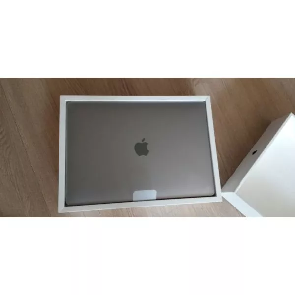 Macbook Pro M3 (8GB 512SSD 16 Inch) on rent