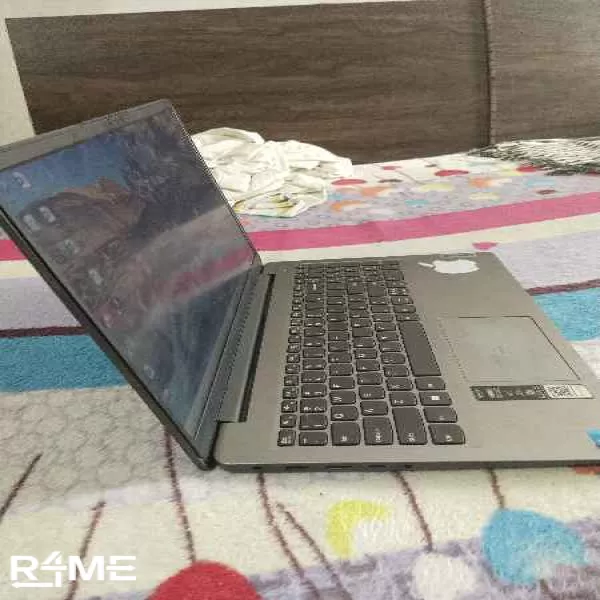 Lenovo IdeaPad Slim i3 on rent