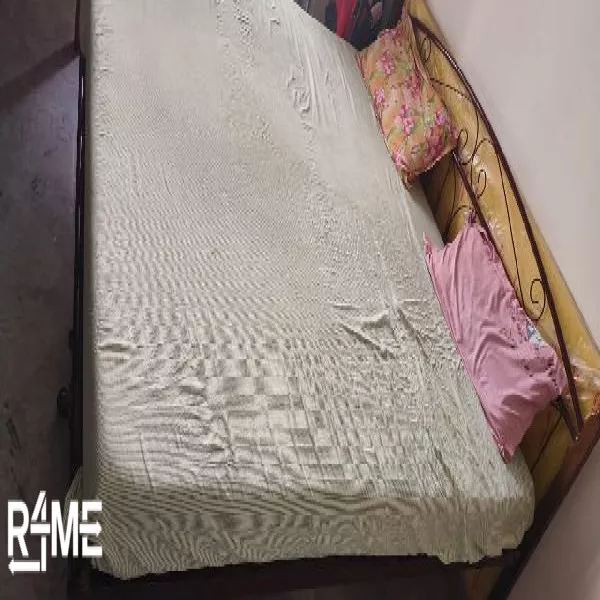 Bed And Mattress on rent