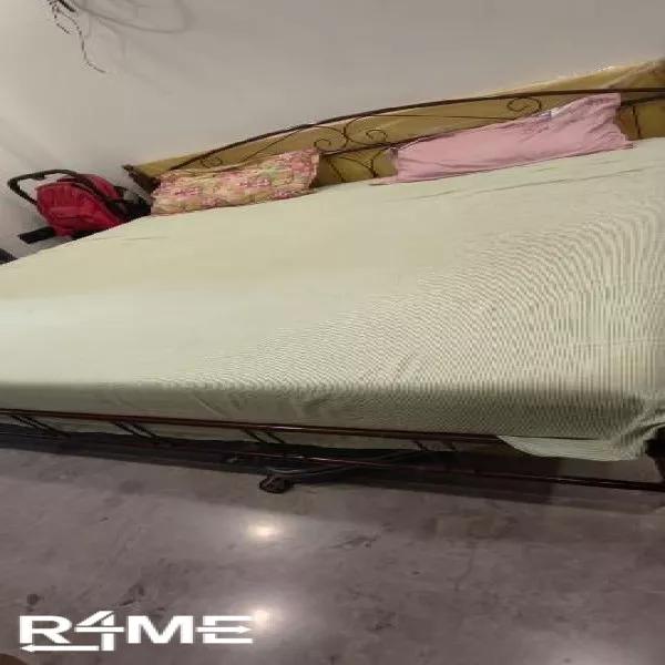 Bed And Mattress on rent