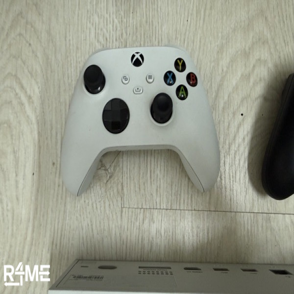 XBox Series S with 2 Controllers on rent