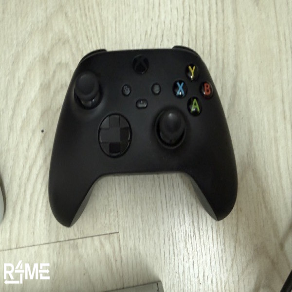 XBox Series S with 2 Controllers on rent